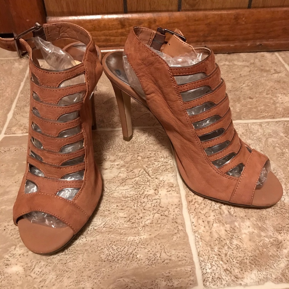 Gianni bindi heels 👠